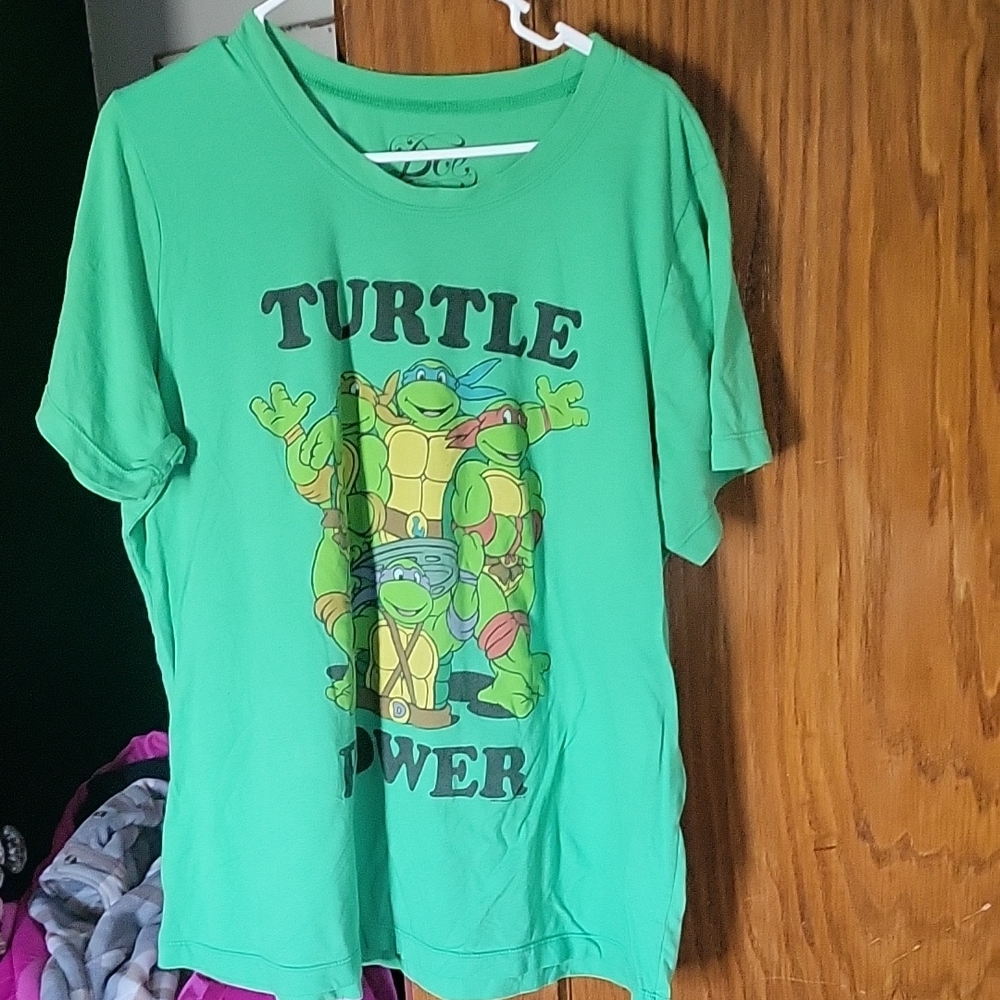 Green Turtle Power Graphic T-Shirt